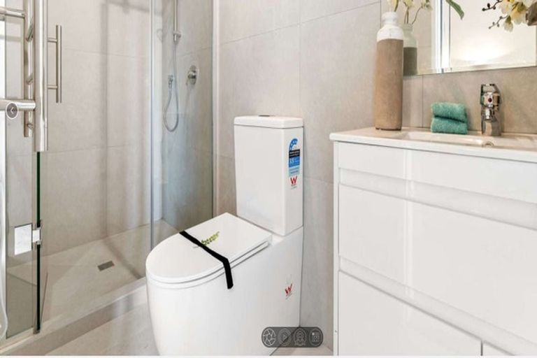 Photo of property in 8/3226 Great North Road, New Lynn, Auckland, 0600