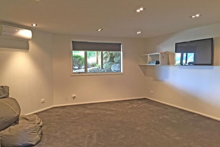 Photo of property in 17 Trevathan Lane, Wanaka, 9305