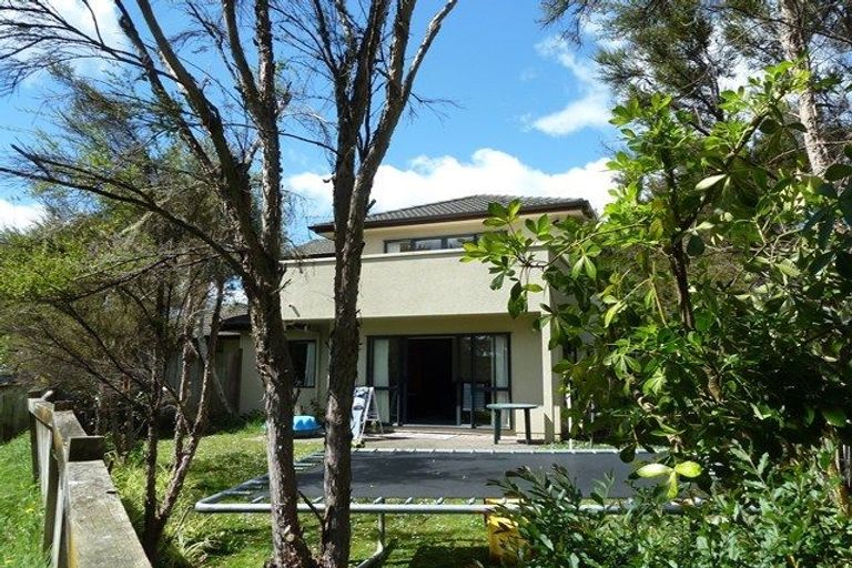 Photo of property in 11 Monkton Close, Greenhithe, Auckland, 0632