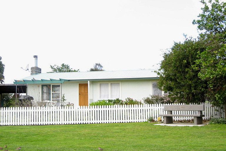 Photo of property in 50 Kuku Street, Te Awanga, 4102