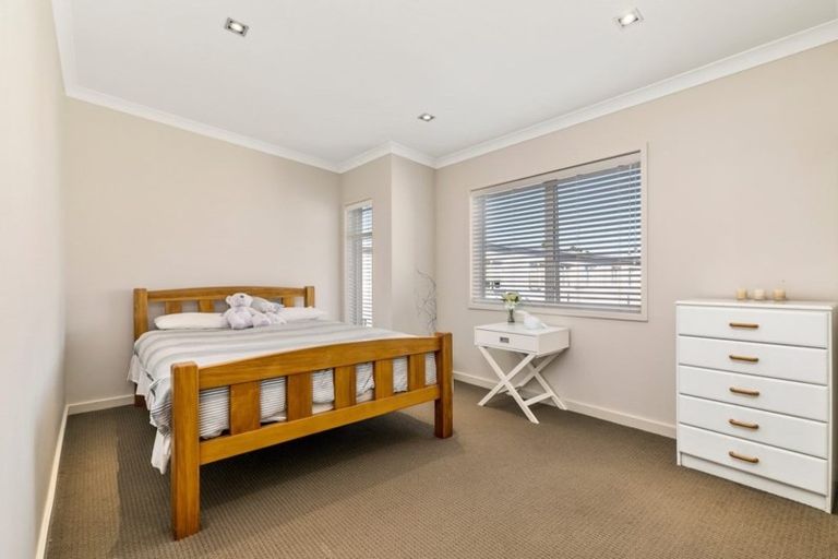 Photo of property in 9 Eaves Bush Parade, Orewa, 0931