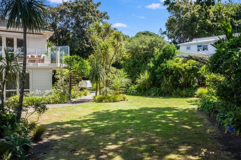 Photo of property in 89 Paremata Road, Paremata, Porirua, 5024