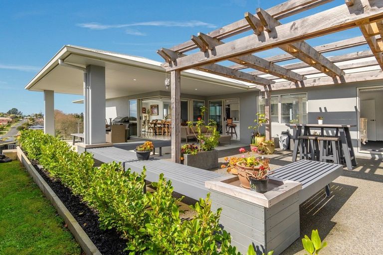 Photo of property in 26 Valley View, Bethlehem, Tauranga, 3110