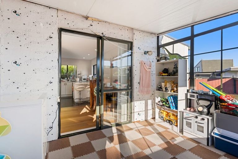 Photo of property in 2/16 Ultima Place, Clover Park, Auckland, 2019