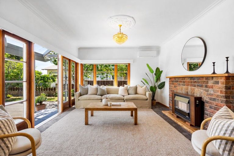 Photo of property in 908 Saint Aubyn Street East, Parkvale, Hastings, 4122