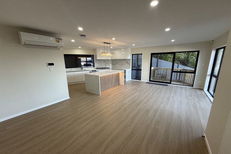 Photo of property in 6b Rajan Place, Hillsborough, Auckland, 1042