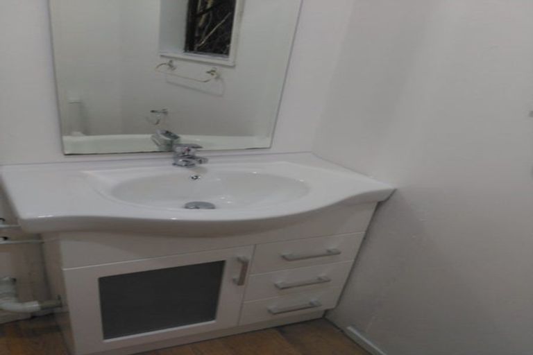 Photo of property in 42 Kamahi Street, Stokes Valley, Lower Hutt, 5019