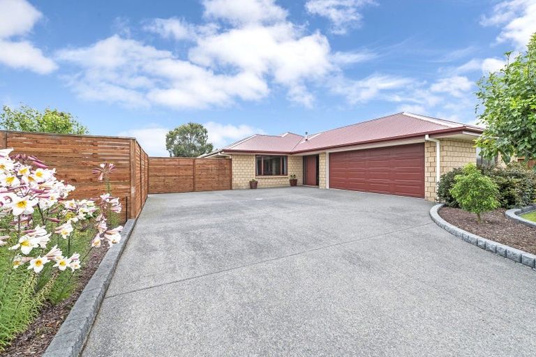 Photo of property in 92 Acacia Avenue, Rangiora, 7400