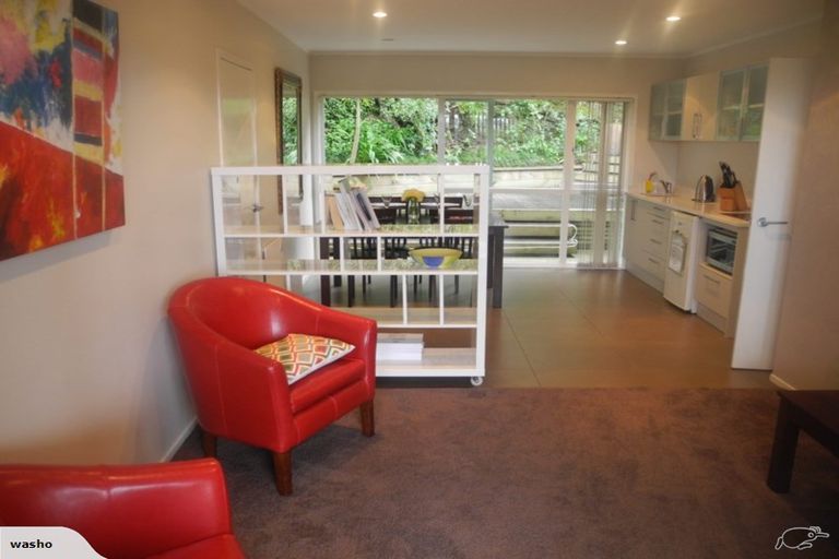 Photo of property in 36 Sylvan Park Avenue, Milford, Auckland, 0620