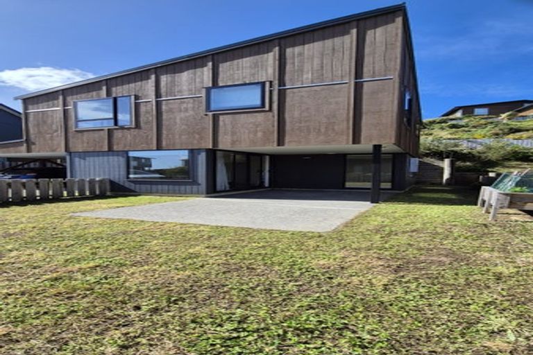 Photo of property in 44 Astelia Way, Woodridge, Wellington, 6037