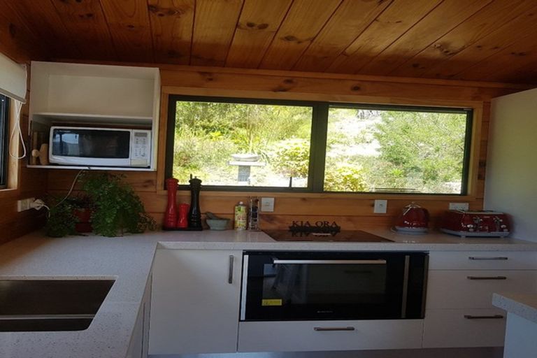 Photo of property in 9a Finlay Grove, Waikawa, Picton, 7220