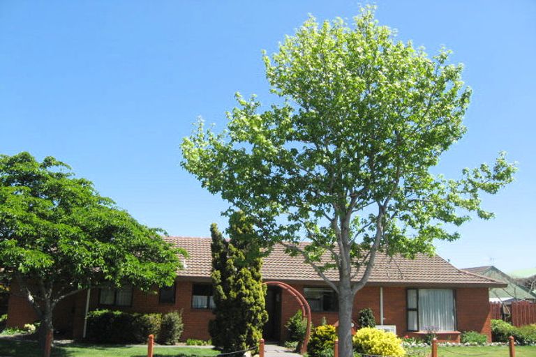 Photo of property in 9 Langham Place, Redwood, Christchurch, 8051