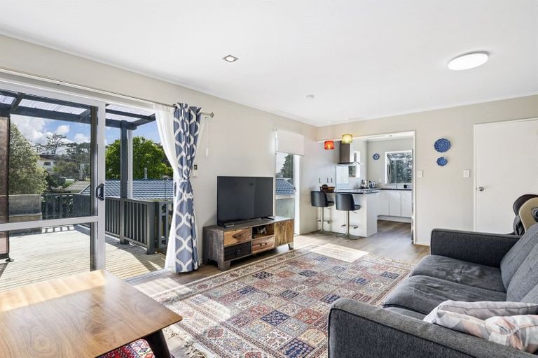 Photo of property in 3/41 Elizabeth Drive, West Harbour, Auckland, 0618