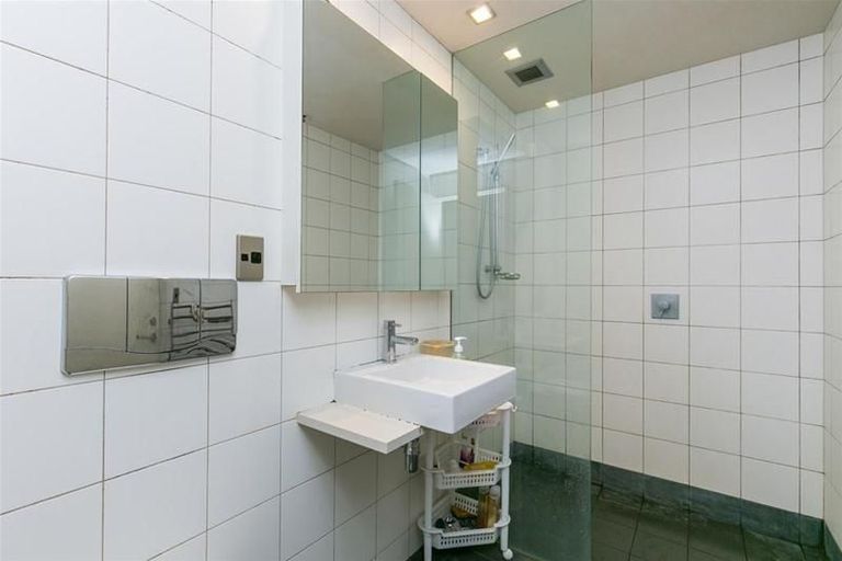 Photo of property in The Wellington Suites, 385/233 Cuba Street, Te Aro, Wellington, 6011