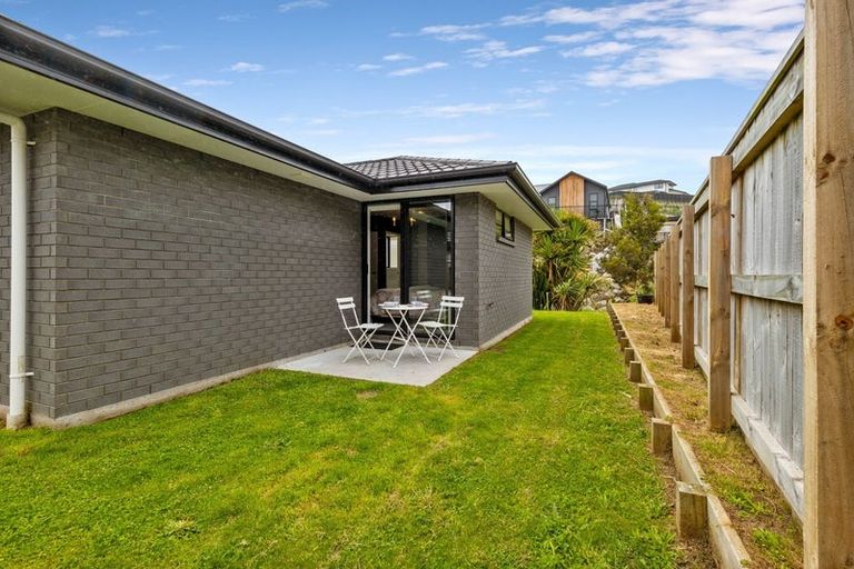 Photo of property in 52 Fernbrook Drive, Hurworth, New Plymouth, 4310
