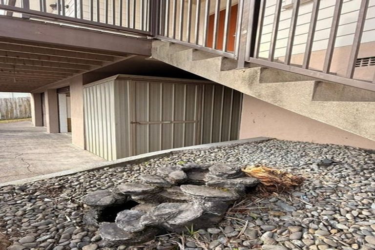 Photo of property in 28 Velma Road, Hillcrest, Auckland, 0627