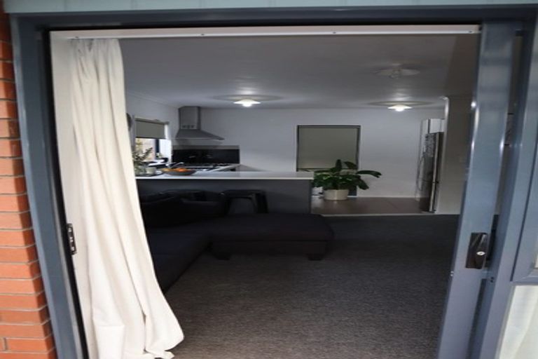 Photo of property in 10 Hinau Street, New Lynn, Auckland, 0600