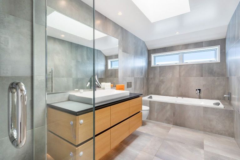 Photo of property in 40 Oceania Place, Mellons Bay, Auckland, 2014