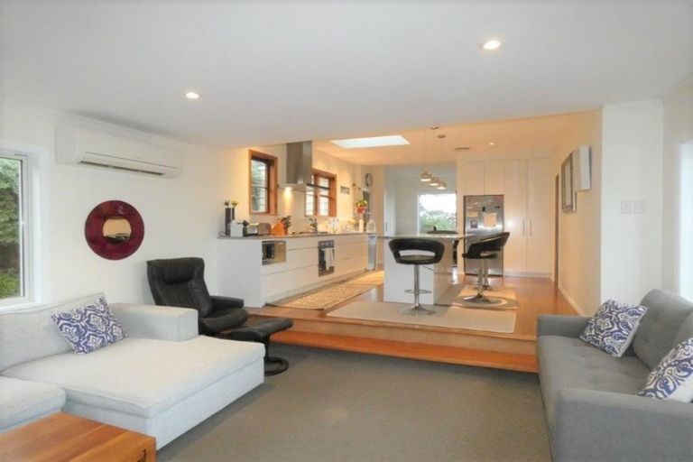 Photo of property in 43 Homebush Road, Khandallah, Wellington, 6035