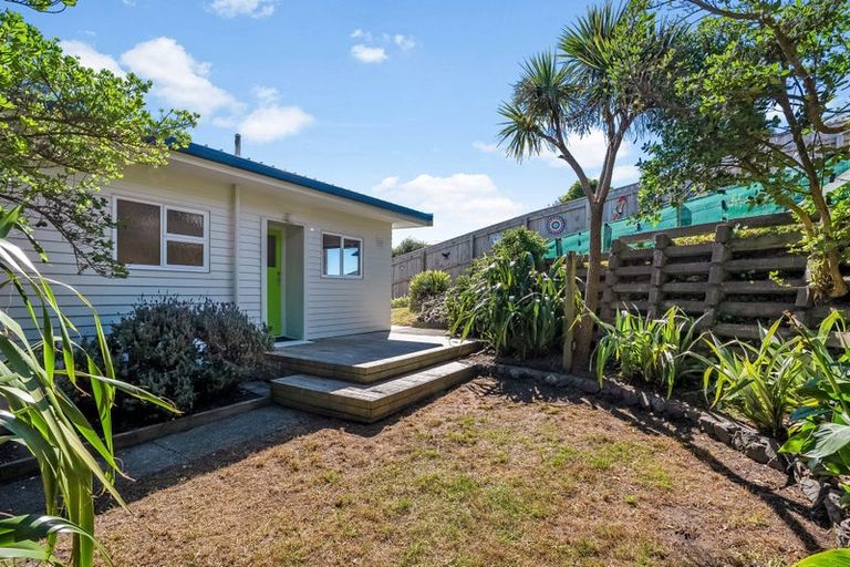 Photo of property in 1/24 Lambley Road, Titahi Bay, Porirua, 5022