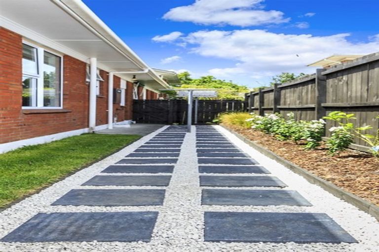 Photo of property in 1/344 Lake Road, Hauraki, Auckland, 0622