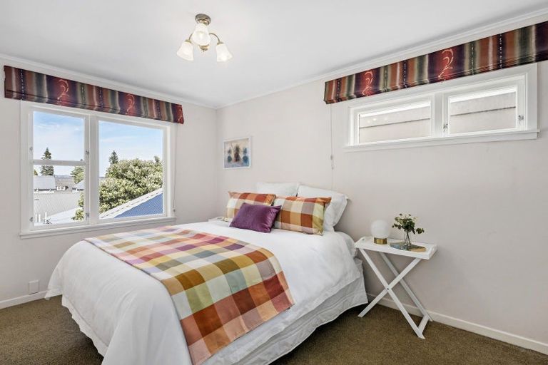 Photo of property in 107-109 Muritai Road, Eastbourne, Lower Hutt, 5013