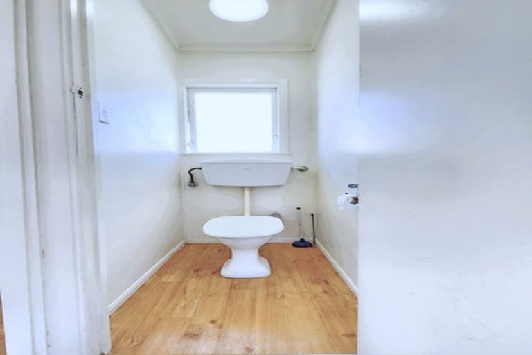 Photo of property in 28 Landscape Road, Papatoetoe, Auckland, 2025