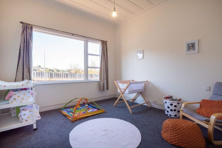 Photo of property in 142 South Road, Caversham, Dunedin, 9012