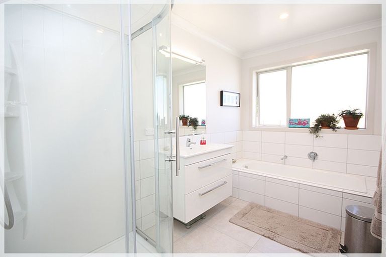 Photo of property in 9 Godwit Court, Foxton Beach, Foxton, 4815