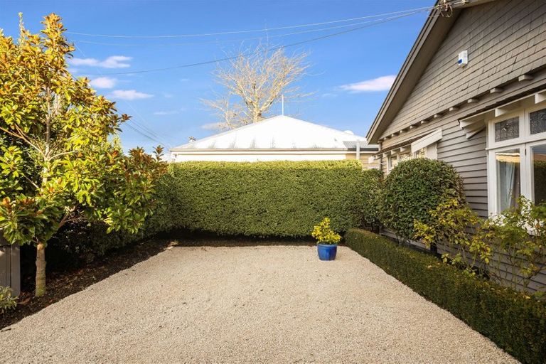 Photo of property in 93 Abberley Crescent, St Albans, Christchurch, 8014