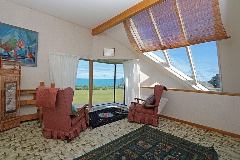 Photo of property in 6 Halse Place, Opunake, 4616