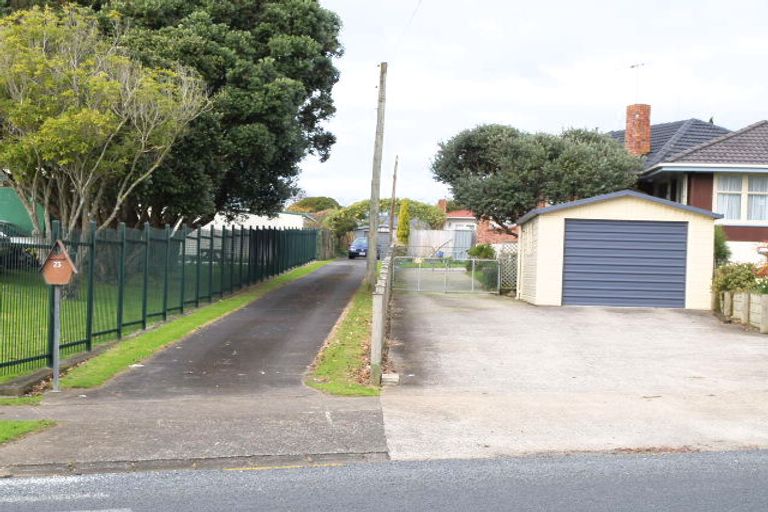 Photo of property in 21 Graeme Avenue, Mangere East, Auckland, 2024