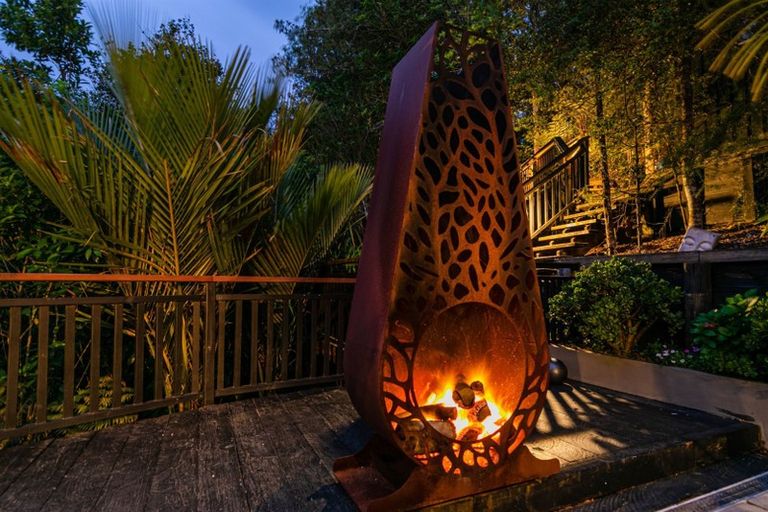 Photo of property in 8 Remu Place, Greenhithe, Auckland, 0632