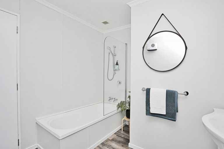 Photo of property in 22 Enniskillen Street, Clifton, Invercargill, 9812