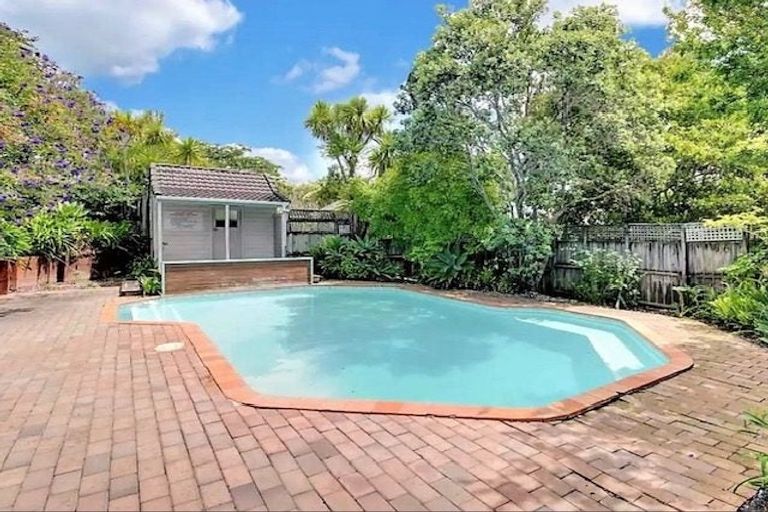 Photo of property in 21/24 Beswick Place, Birkdale, Auckland, 0626