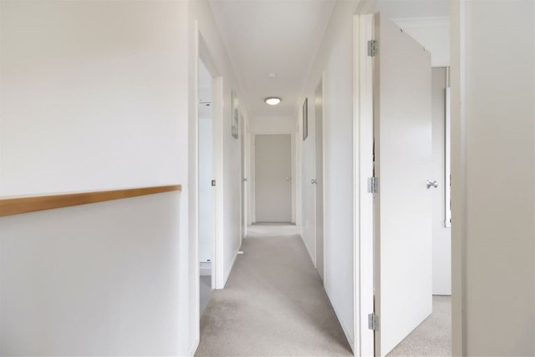 Photo of property in 38 Mulvaney Crescent, Henderson, Auckland, 0612