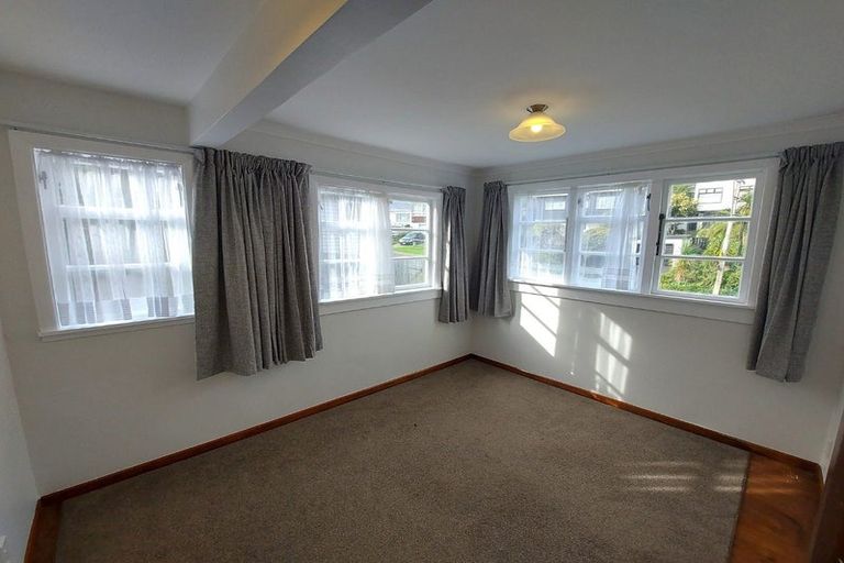 Photo of property in 92 Fraser Avenue, Johnsonville, Wellington, 6037