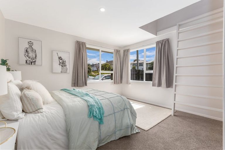 Photo of property in 20 Cornwall Crescent, Cannons Creek, Porirua, 5024