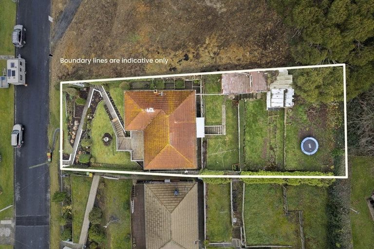 Photo of property in 44 Waldron Crescent, Green Island, Dunedin, 9018