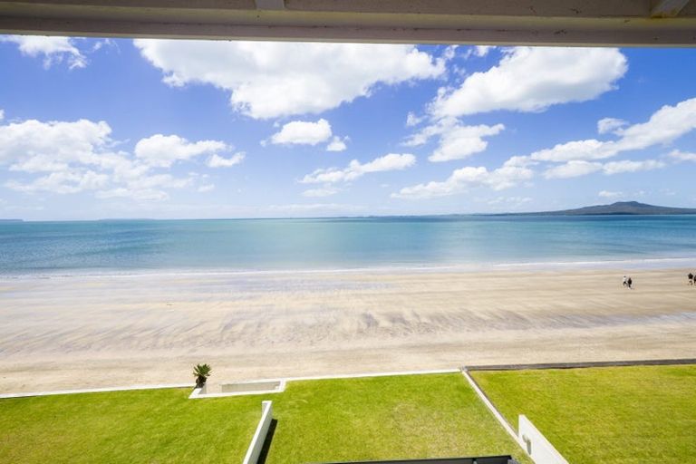 Photo of property in 1/15 Craig Road, Milford, Auckland, 0620