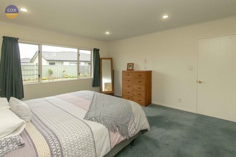 Photo of property in 17 Chelsea Drive, Taradale, Napier, 4112