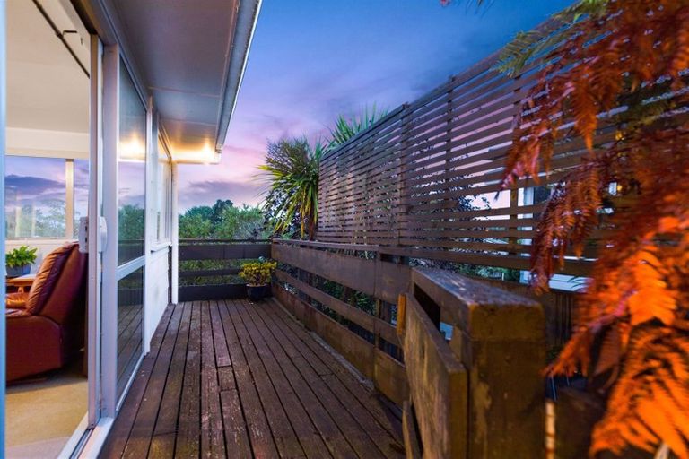 Photo of property in 61 Sunline Avenue, Massey, Auckland, 0614