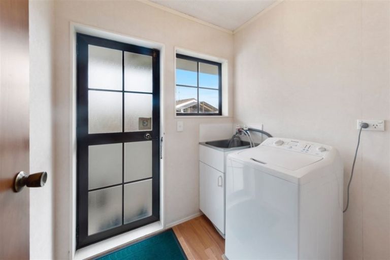 Photo of property in 9b Victoria Avenue, Waiuku, 2123