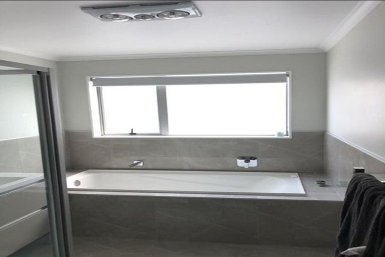 Photo of property in 69 Glidepath Road, Hobsonville, Auckland, 0616