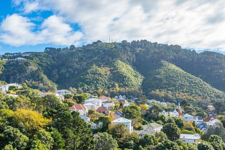 Photo of property in Terrace Garden Apartments, 14a/120 The Terrace, Wellington Central, Wellington, 6011