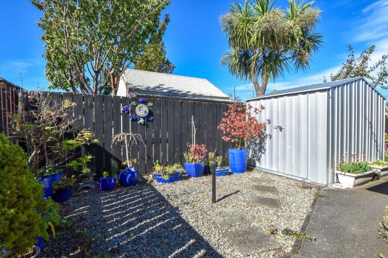 Photo of property in 72 Pembroke Street, Carterton, 5713