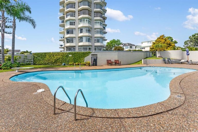 Photo of property in 1/90 Kitchener Road, Milford, Auckland, 0620