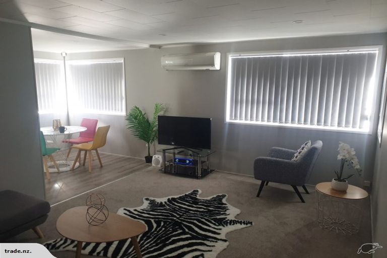 Photo of property in 43 Othello Drive, Clover Park, Auckland, 2023