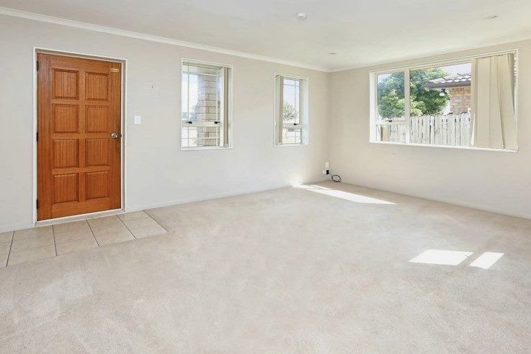 Photo of property in 23 Duckworth Road, Papakura, 2110