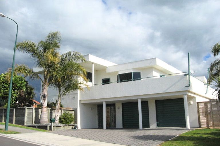 Photo of property in 22 Meadowviews Drive, Welcome Bay, Tauranga, 3112